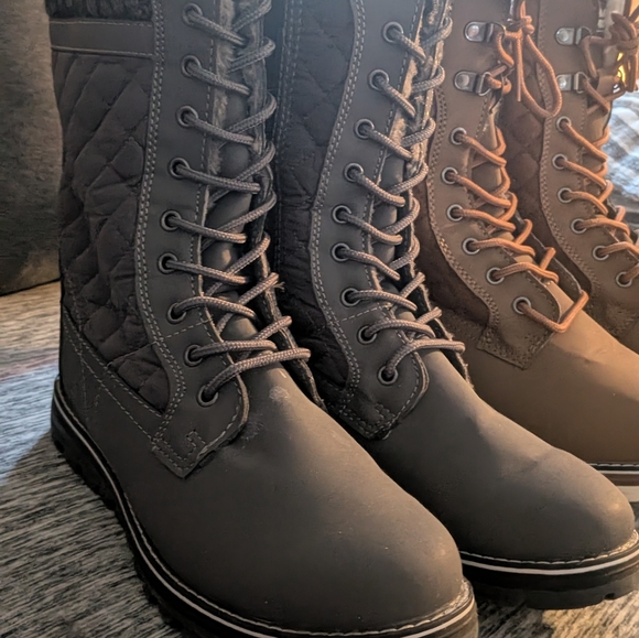 Boots - Picture 5 of 11